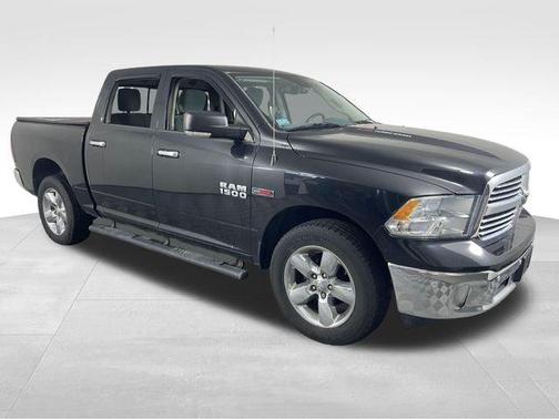 Brilliant Black Crystal Pearlcoat 2015 RAM 1500 Big Horn