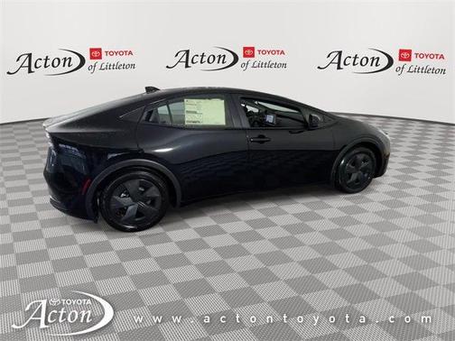 2026 Toyota Prius Plug-In Hybrid SE