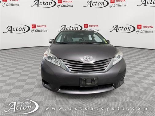 2016 Toyota Sienna LE