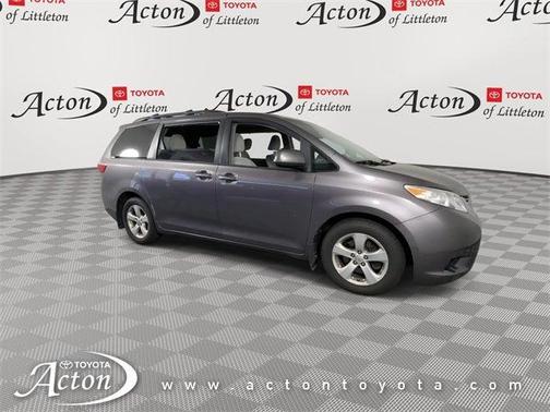 2016 Toyota Sienna LE