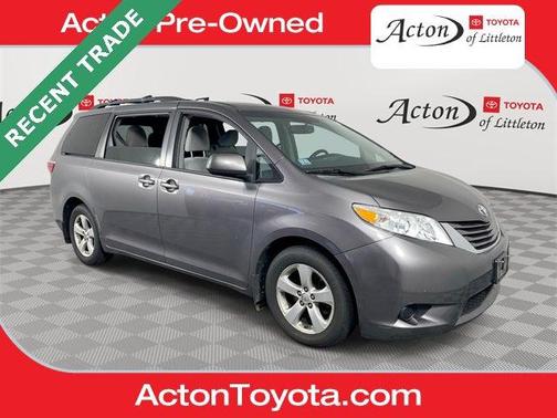 2016 Toyota Sienna LE