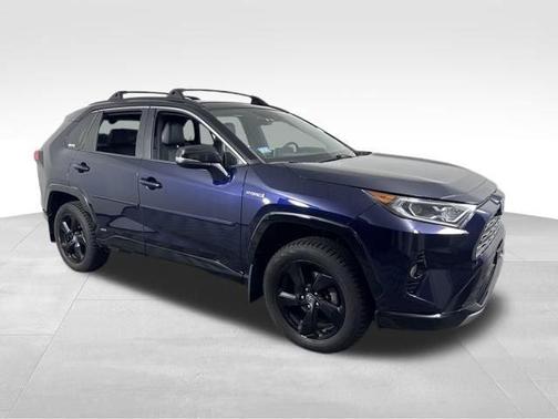 2020 Toyota RAV4 Hybrid SE