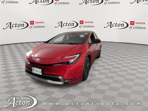 2025 Toyota Prius Plug-In Hybrid SE