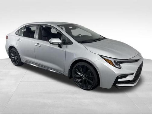 Classic Silver Metallic 2024 Toyota Corolla SE
