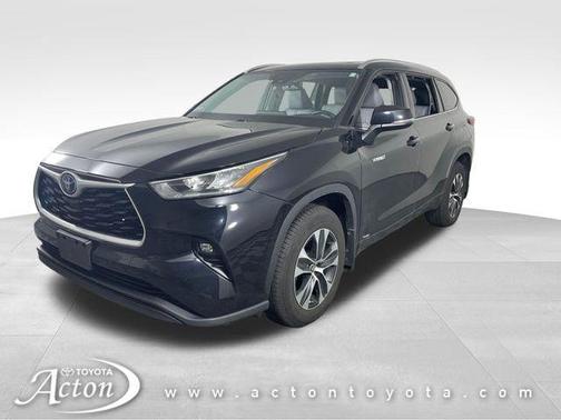 Midnight Black Metallic 2020 Toyota Highlander Hybrid XLE