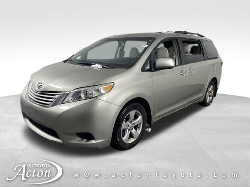 2017 Toyota Sienna LE