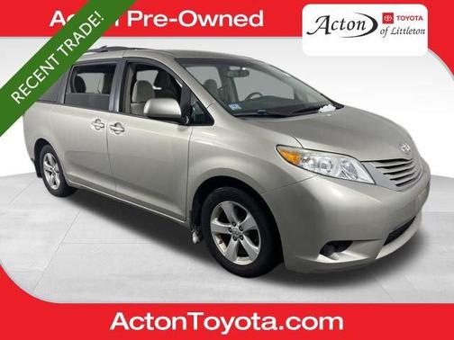 2017 Toyota Sienna LE