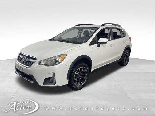 Crystal White Pearl 2017 Subaru Crosstrek 2.0i Premium