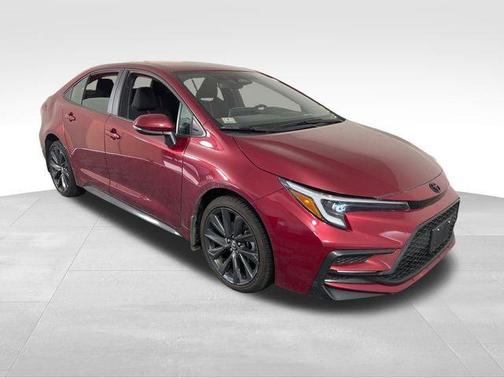 Ruby Flare Pearl 2025 Toyota Corolla SE