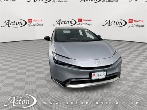 2025 Toyota Prius Plug-In Hybrid SE