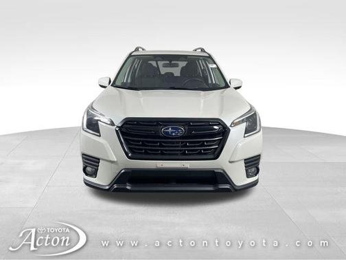 Crystal White Pearl 2022 Subaru Forester Premium