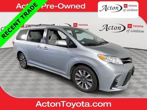 2020 Toyota Sienna LE