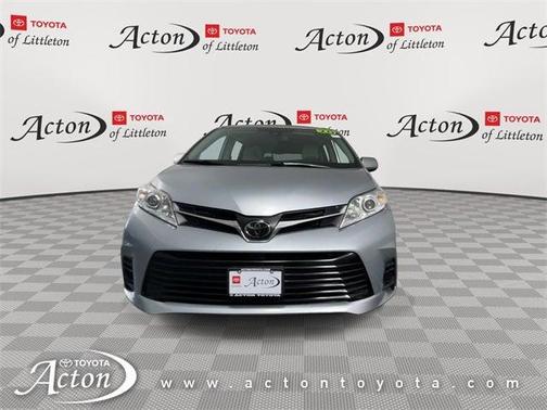 2020 Toyota Sienna LE