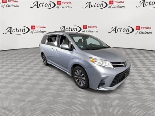 2020 Toyota Sienna LE