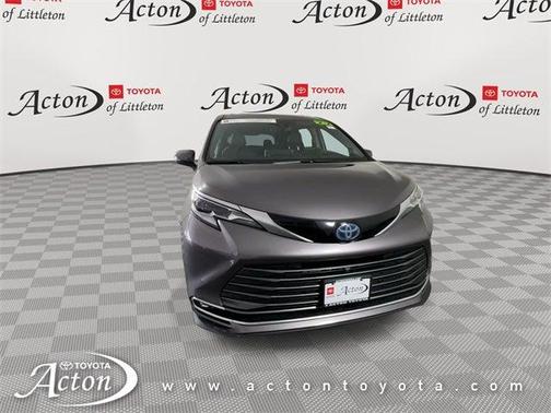 2022 Toyota Sienna Platinum 7 Passenger