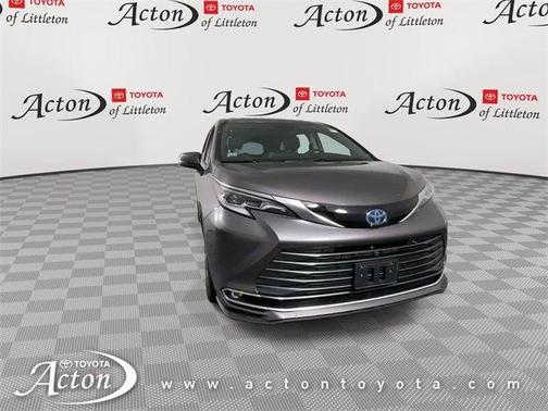 2022 Toyota Sienna Platinum 7 Passenger