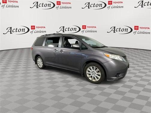 2016 Toyota Sienna LE