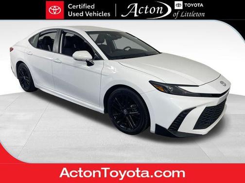 Ice Cap 2025 Toyota Camry SE
