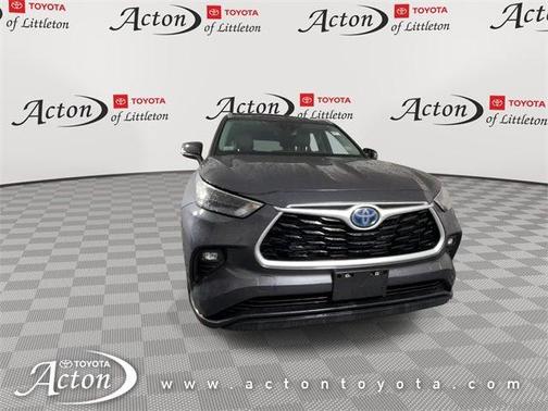 2023 Toyota Highlander Hybrid XLE