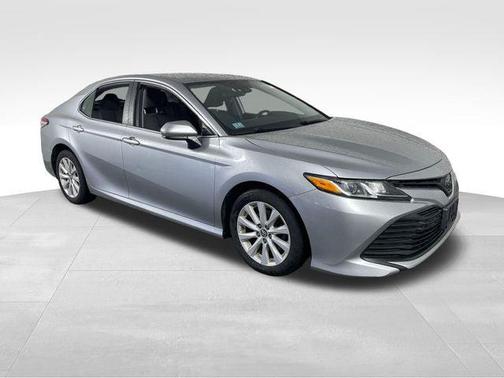 Celestial Silver Metallic 2019 Toyota Camry LE