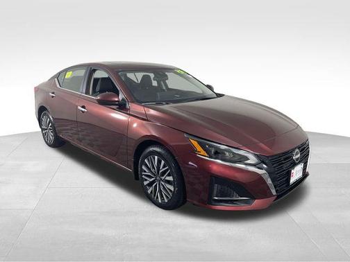 Garnet Pearl Metallic 2023 Nissan Altima 2.5 SV