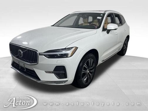 Crystal White Metallic 2022 Volvo XC60 B5 Inscription