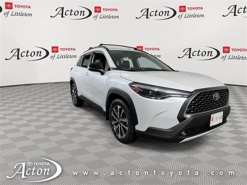 2025 Toyota Corolla Cross XLE