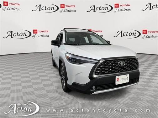 2025 Toyota Corolla Cross XLE