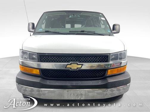Summit White 2018 Chevrolet Express 2500 Work Van