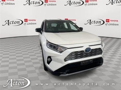2020 Toyota RAV4 Hybrid SE