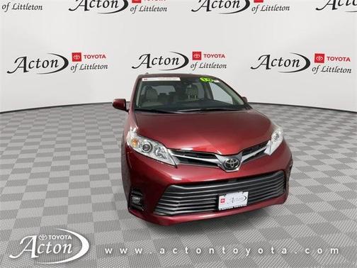 2019 Toyota Sienna XLE