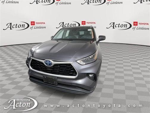 2024 Toyota Highlander Hybrid XLE