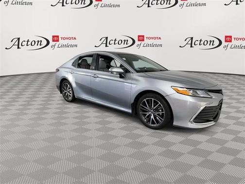 2023 Toyota Camry Hybrid XLE