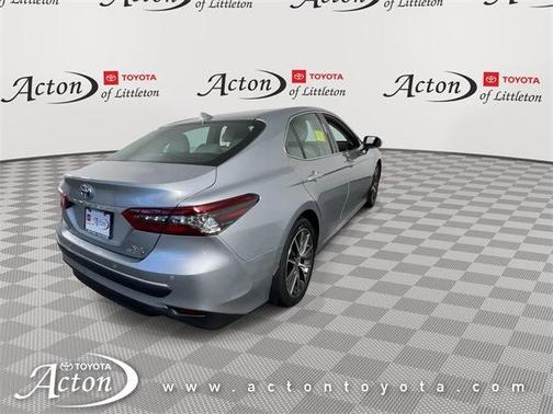 2023 Toyota Camry Hybrid XLE