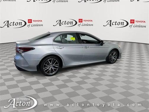 2023 Toyota Camry Hybrid XLE