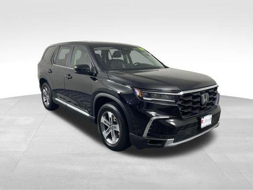 Crystal Black Pearl 2023 Honda Pilot AWD EX-L 7 Passenger