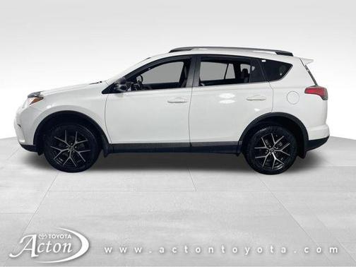 Super White 2017 Toyota RAV4 SE