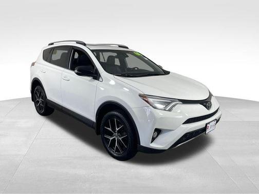 Super White 2017 Toyota RAV4 SE