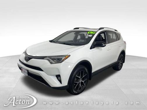 Super White 2017 Toyota RAV4 SE
