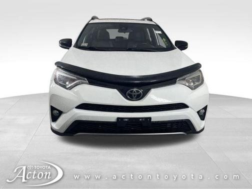 Super White 2017 Toyota RAV4 SE