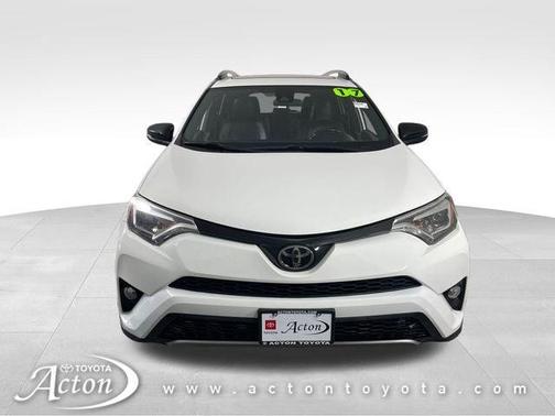 Super White 2017 Toyota RAV4 SE