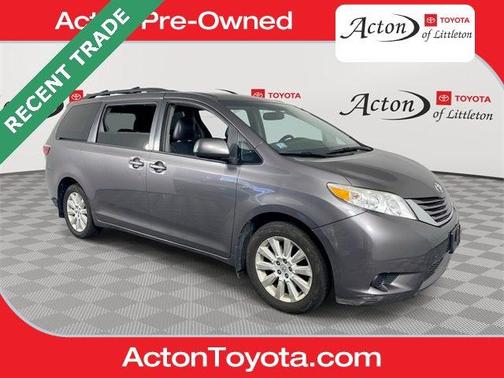 2016 Toyota Sienna LE
