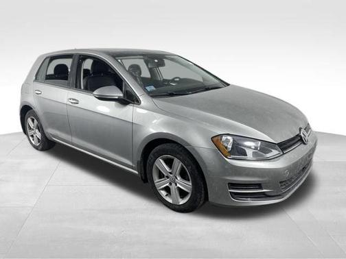 2017 Volkswagen Golf TSI S 4-Door