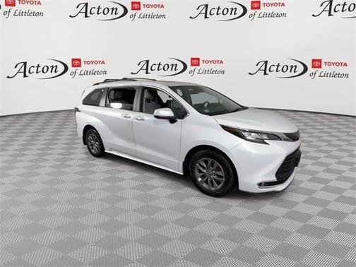2023 Toyota Sienna XLE 7 Passenger