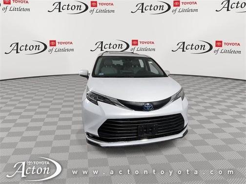 2023 Toyota Sienna XLE 7 Passenger