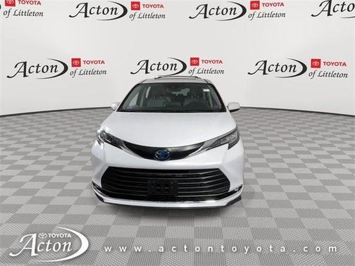 2023 Toyota Sienna XLE 7 Passenger
