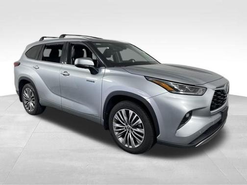 2021 Toyota Highlander Hybrid Platinum