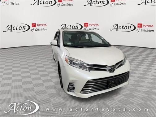2019 Toyota Sienna XLE