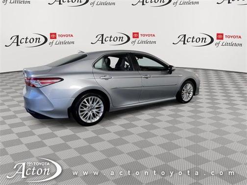 2020 Toyota Camry Hybrid XLE