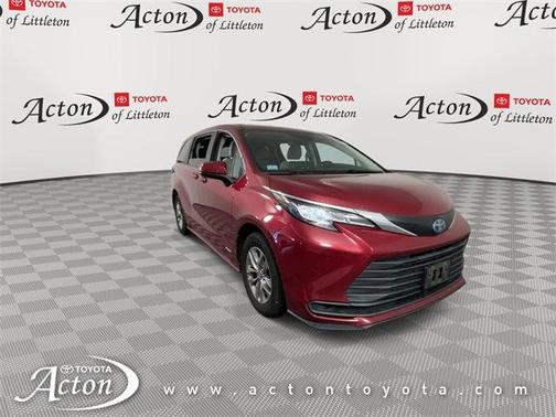2021 Toyota Sienna LE